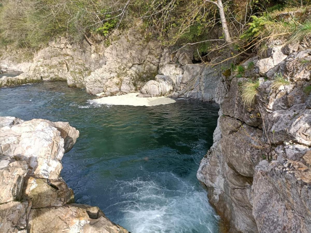 Caño La Salmonera Cangas De Onis מראה חיצוני תמונה