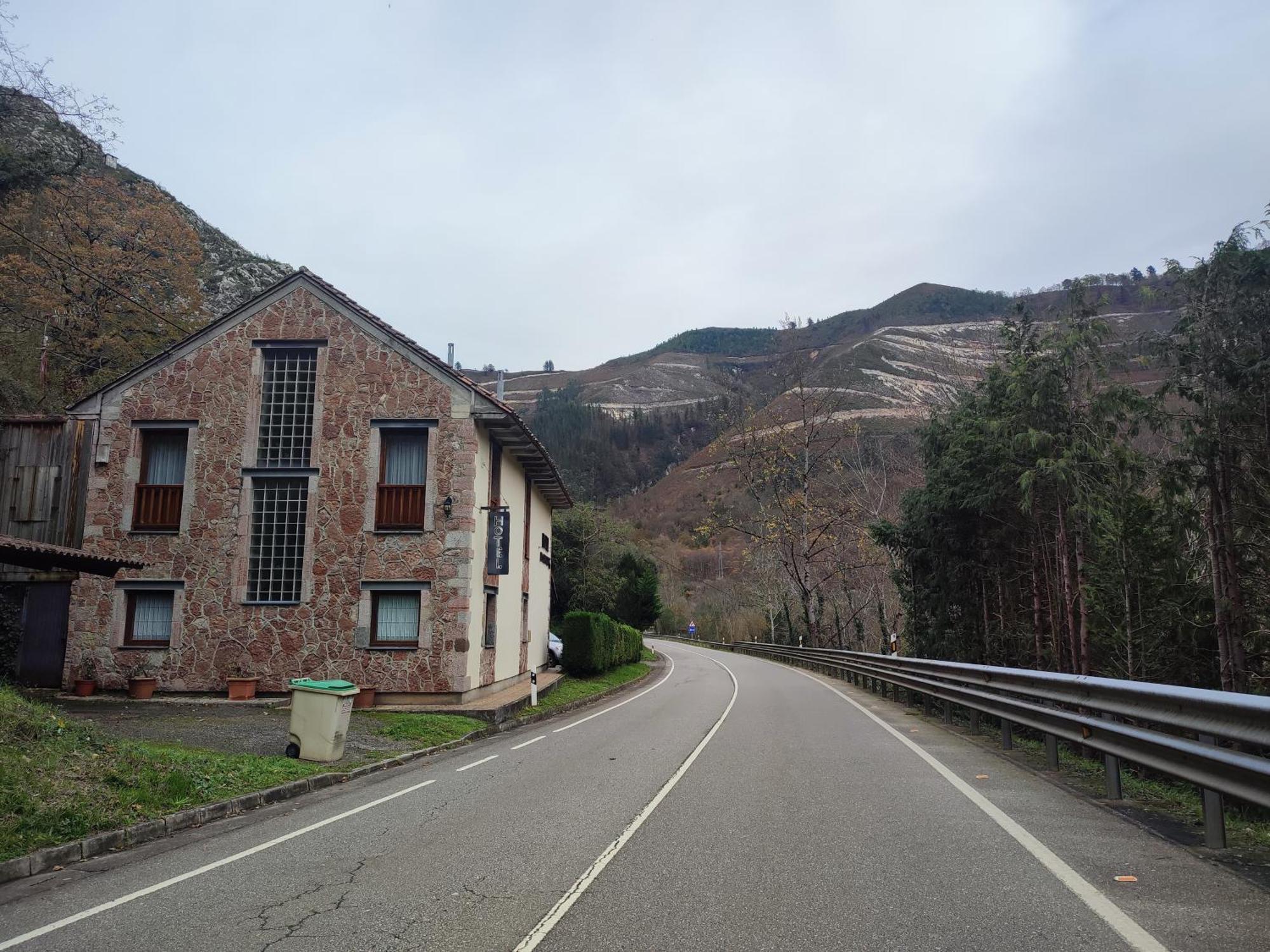 Caño La Salmonera Cangas De Onis מראה חיצוני תמונה