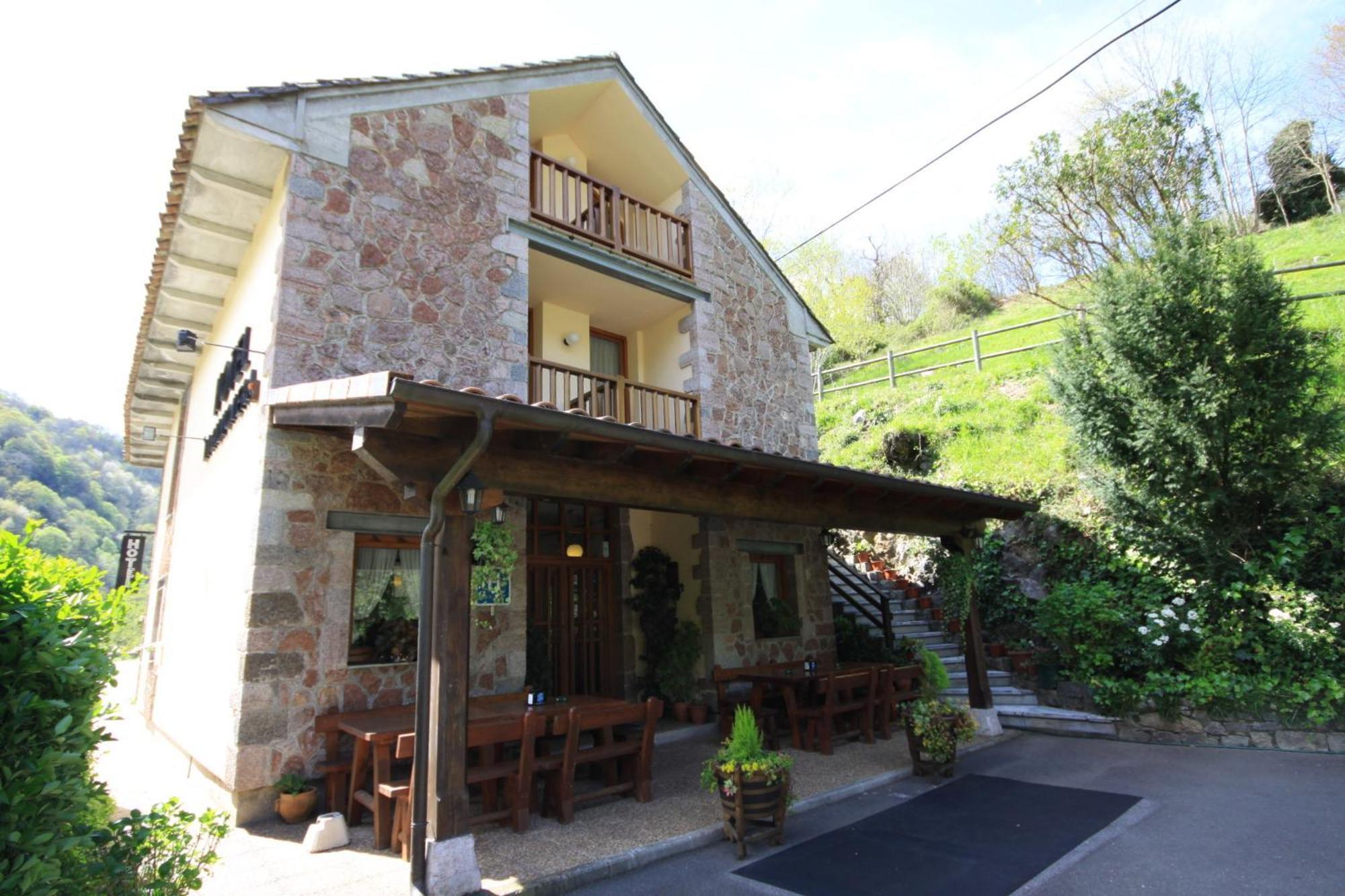 Caño La Salmonera Cangas De Onis מראה חיצוני תמונה